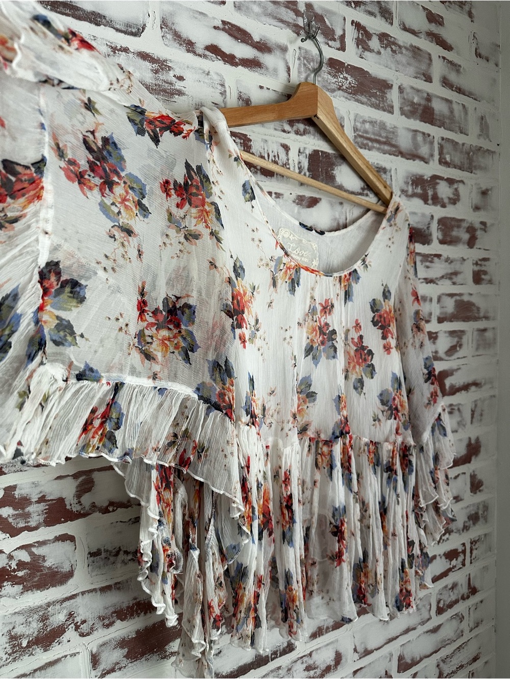 Johnny Was White Floral Ruffled georgette Blouse with Red & Blue Flowers